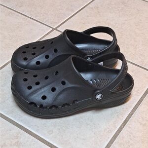 Crocs Classic Baya Croc - Women's size 7 / Men's size 5